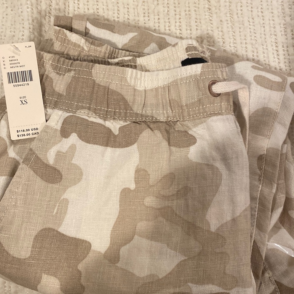 NWT Sanctuary Carefree Cargo Pant White Tan Anthro